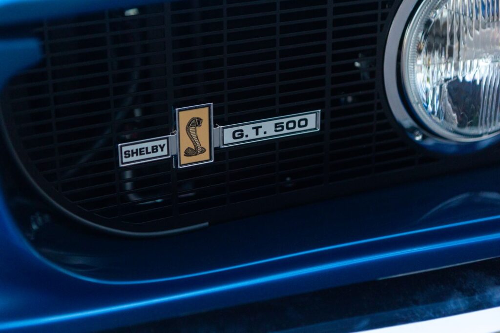 1967 Shelby GT500 Front Grille Cobra Badge 8