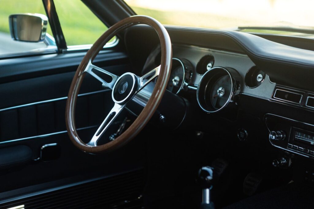 1967 Shelby GT500 Steering Wheel Side Angle 29