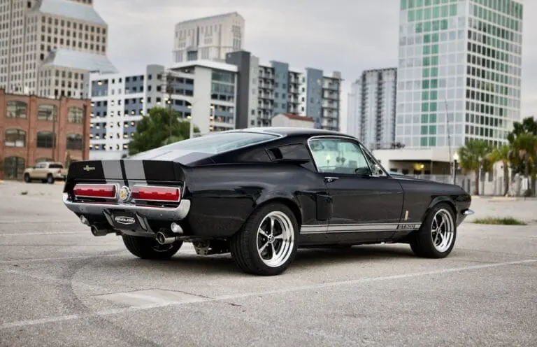Back appearance of a 1967 Shelby GT 500 external design.