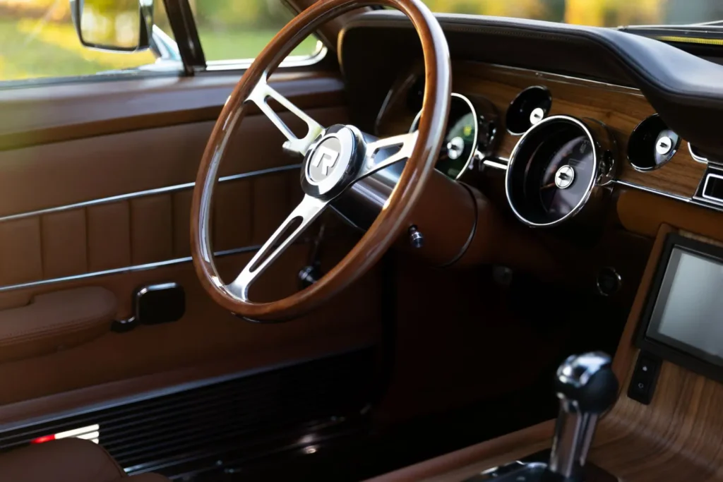 1968 Mustang GT 2+2 Fastback steering wheel design