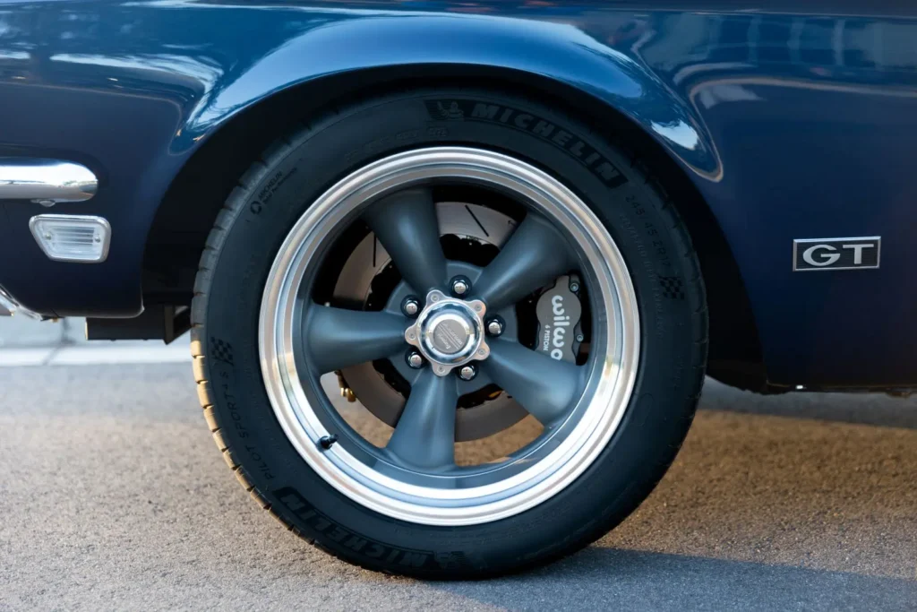 1968 Mustang GT 2+2 Fastback wheel rim design