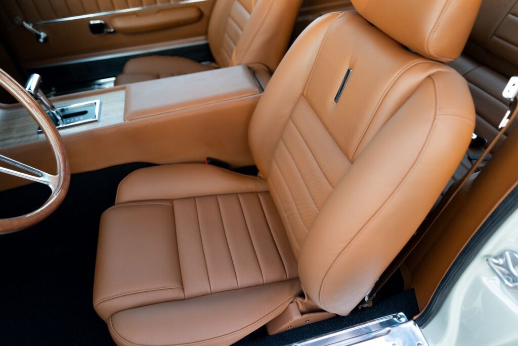 1968 Shelby GT500KR Front Leather Seats View 24