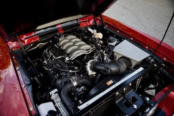Upper view of a 1967 Shelby GT 350 engine