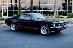 1967-revology-mustang-gta-fastback-ravenblack-164-10