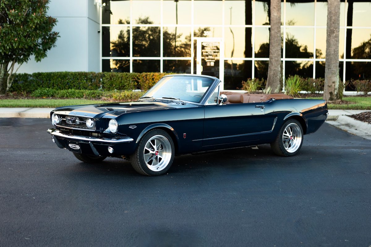 1966-revology-ford-mustang-gt-convertible-175-18