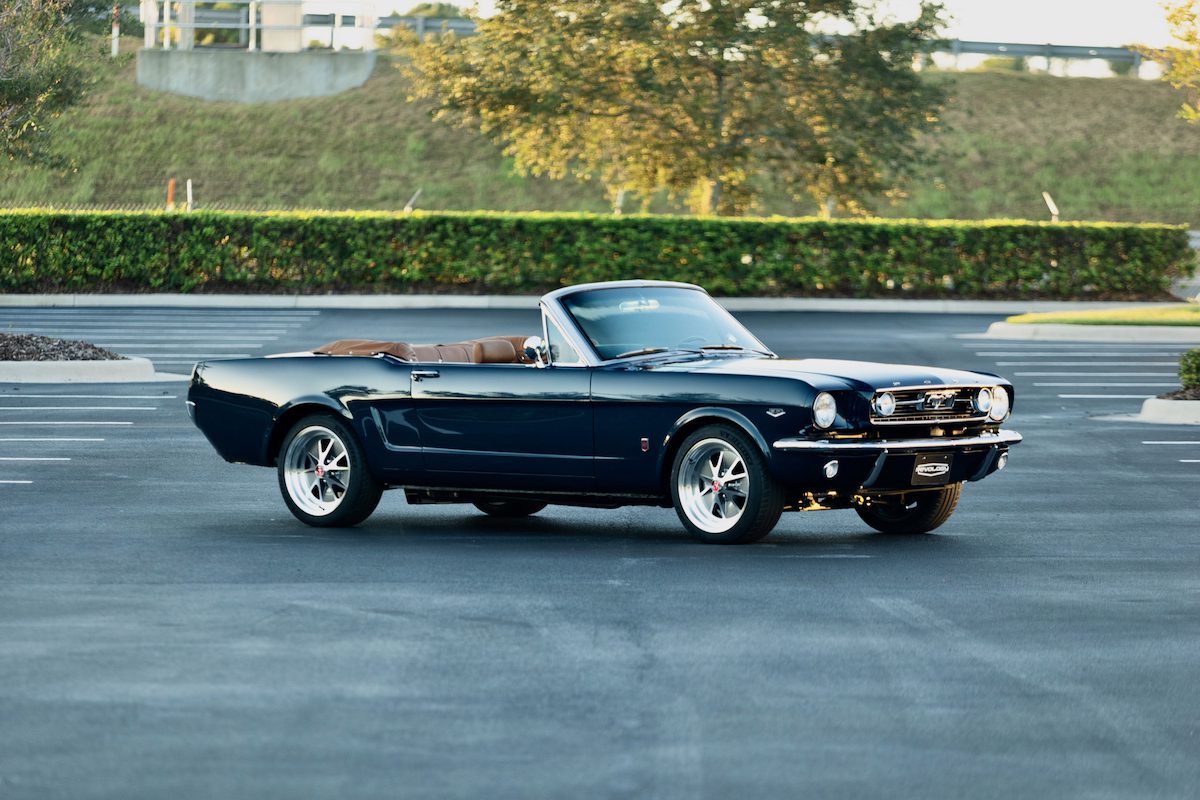 1966-revology-ford-mustang-gt-convertible-175-26