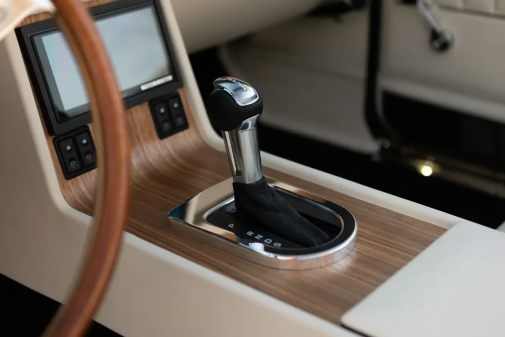 1968 Shelby GT500 KR Convertible gear stick close up shot