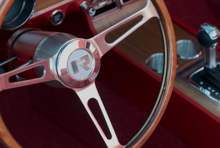 Steering Wheel Revology - R Logo