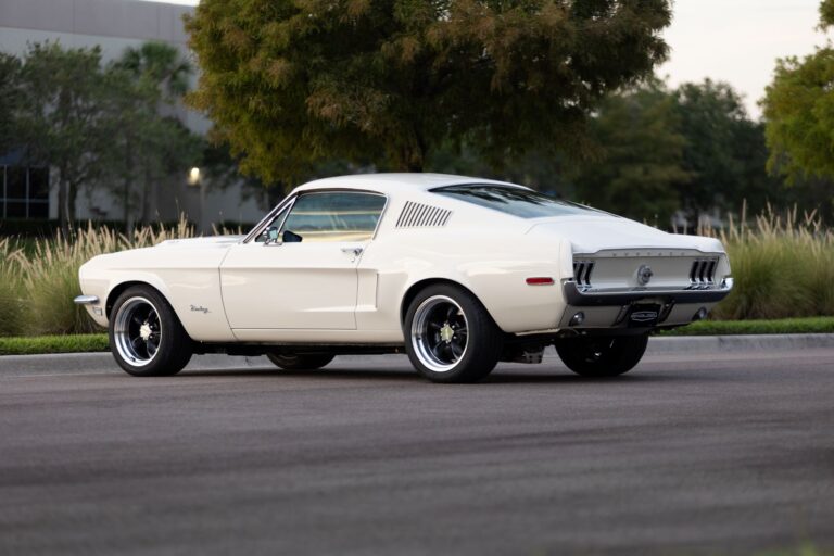 1968-revology-mustang-gt-2+2-fastback-cj-236-04